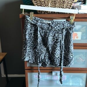 Monteau short junior size small